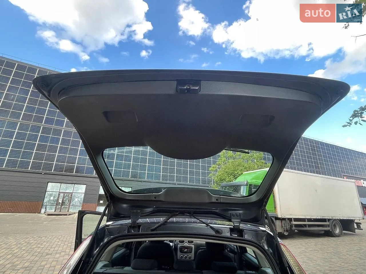 2010 Ford Focus - мініатюра 25