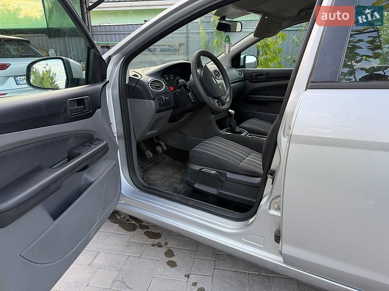 Хэтчбек Ford Focus 2011 в Житомире фото 8 Хэтчбек Ford Focus 2011 в Житомире