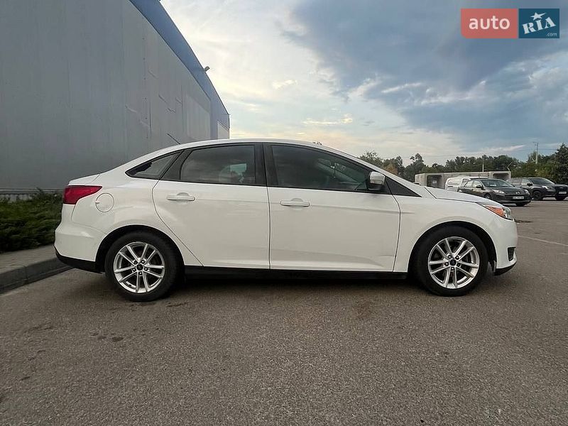 Седан Ford Focus 2015 в Дніпрі