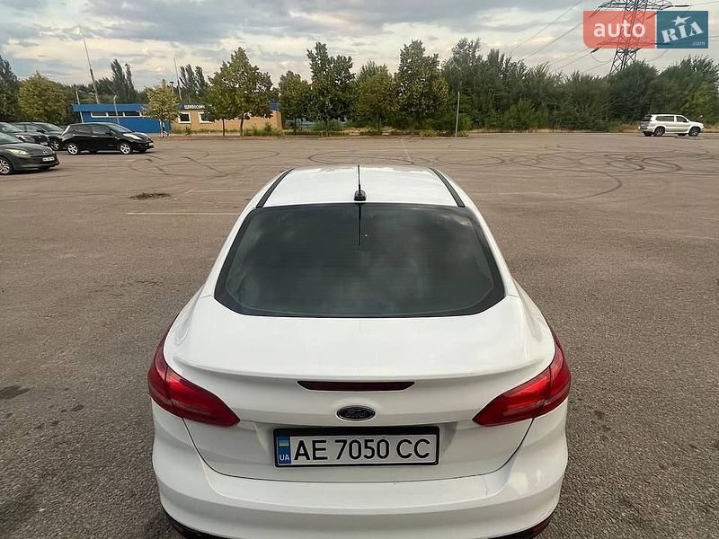 Седан Ford Focus 2015 в Дніпрі