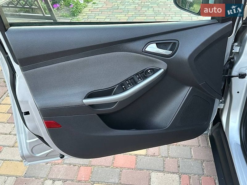 Універсал Ford Focus 2011 в Володимирці