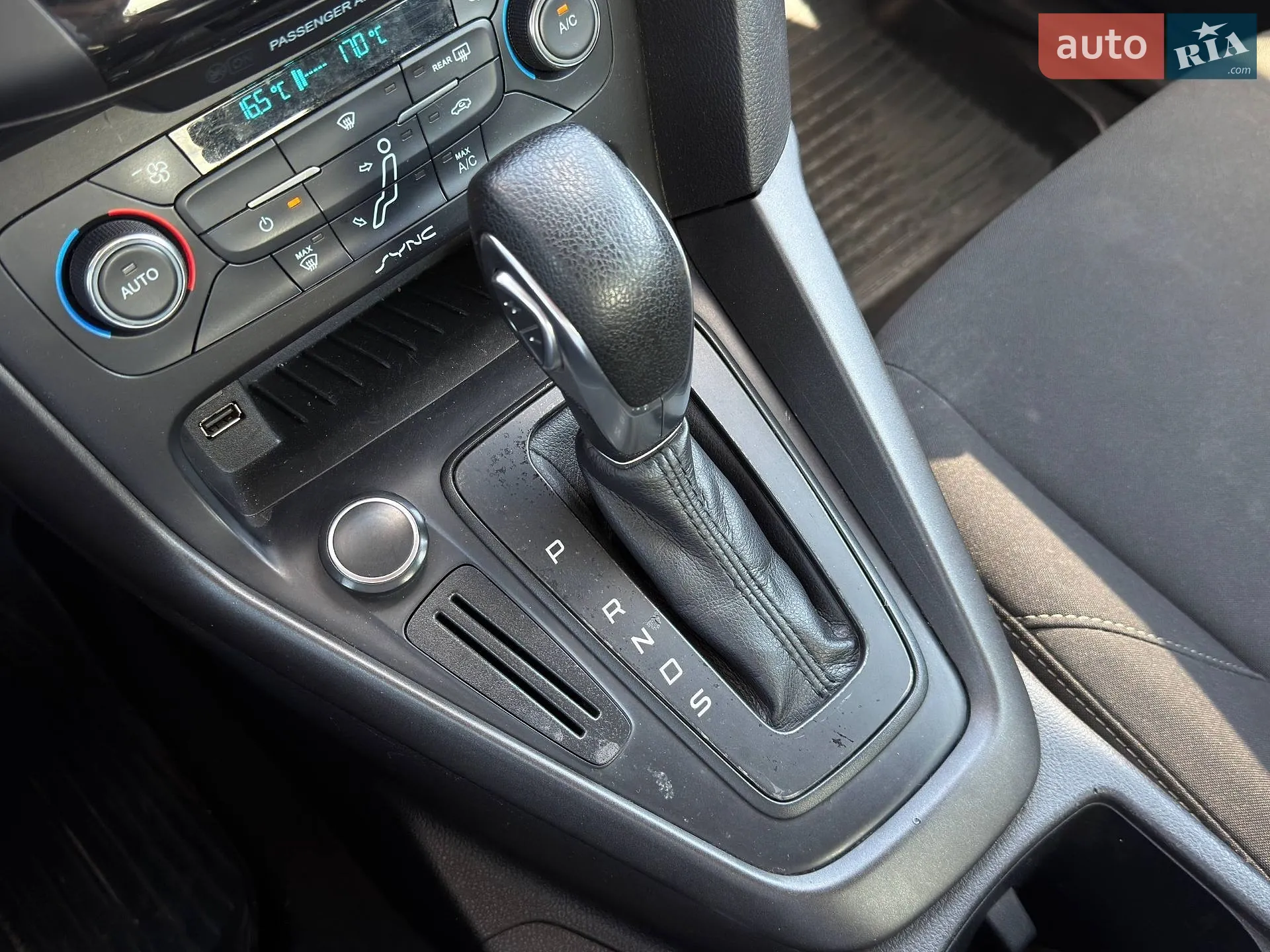 2017 Ford Focus - мініатюра 19
