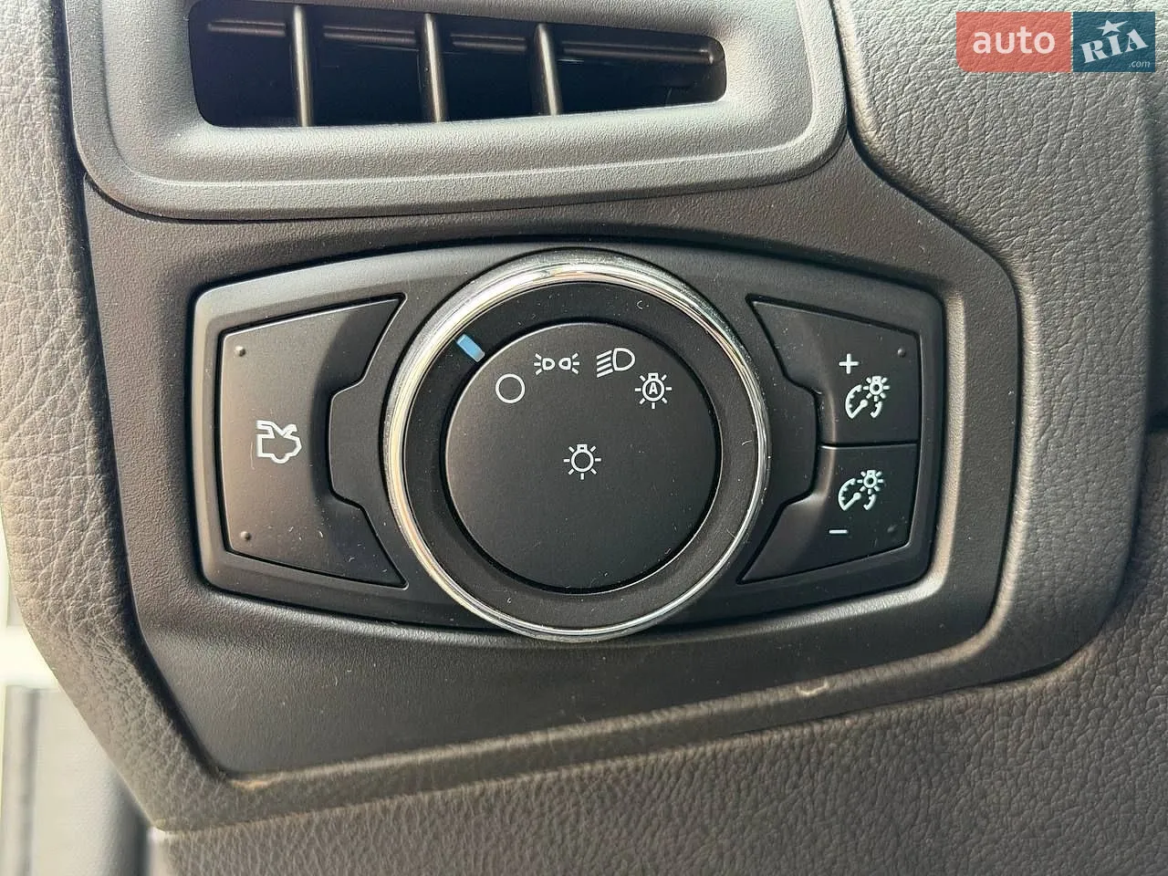 2014 Ford Focus - мініатюра 16