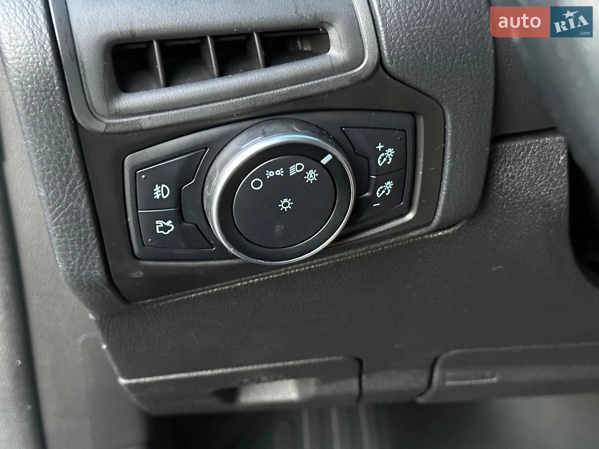 2015 Ford Focus - мініатюра 31
