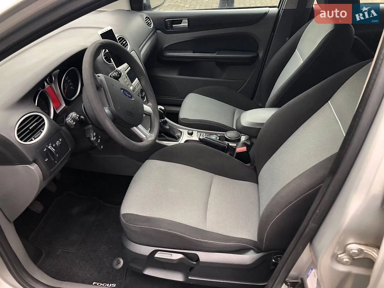 2010 Ford Focus - мініатюра 3