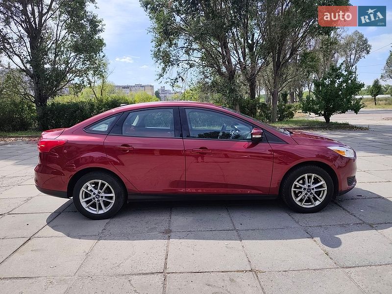 Седан Ford Focus 2016 в Кам'янському