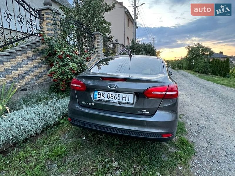 Седан Ford Focus 2015 в Ровно