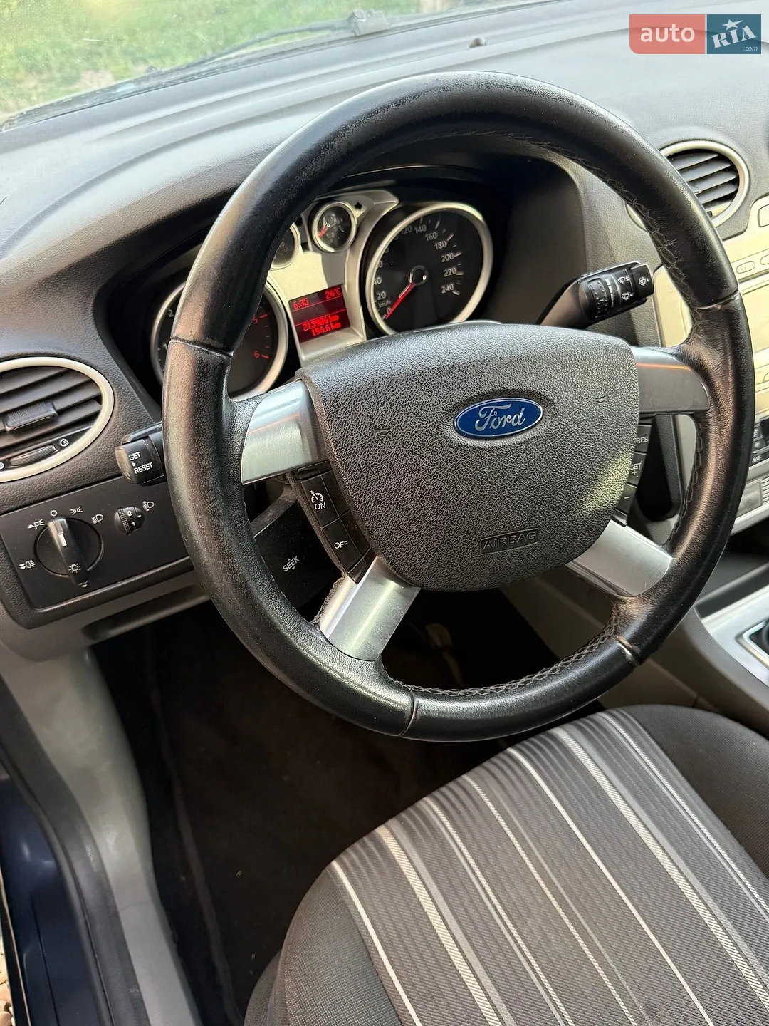 2010 Ford Focus - мініатюра 6