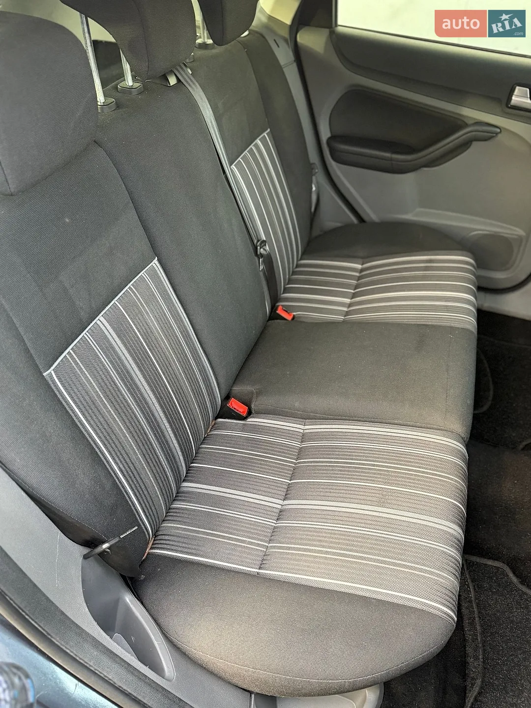 2010 Ford Focus - мініатюра 10