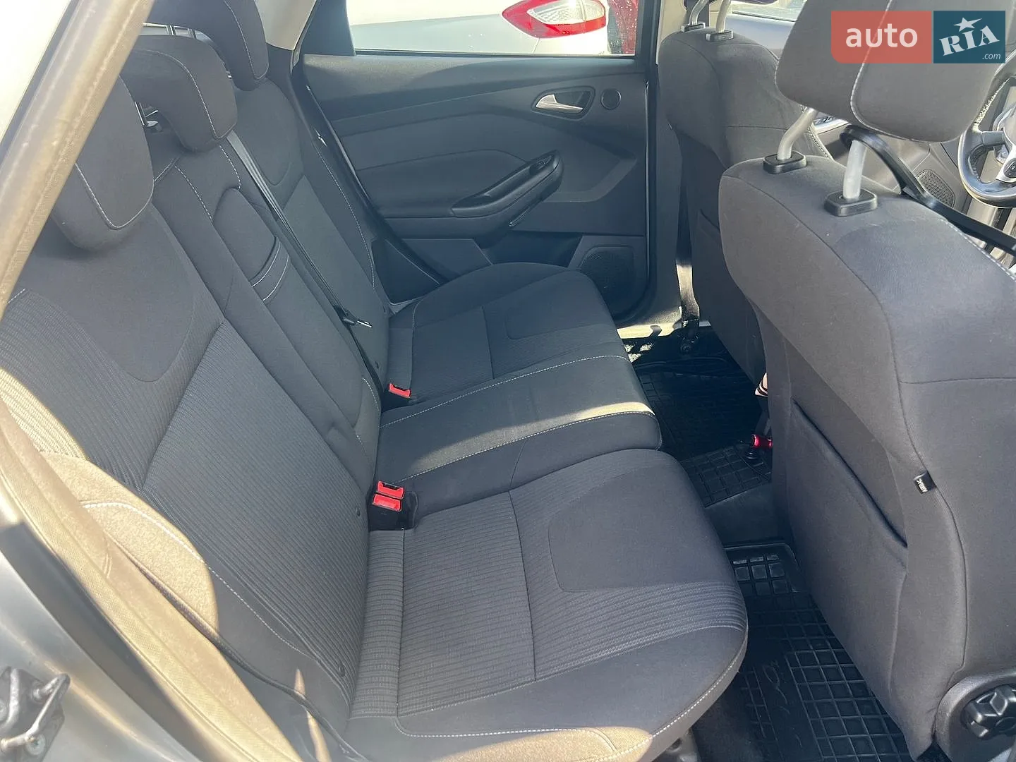2012 Ford Focus - мініатюра 9