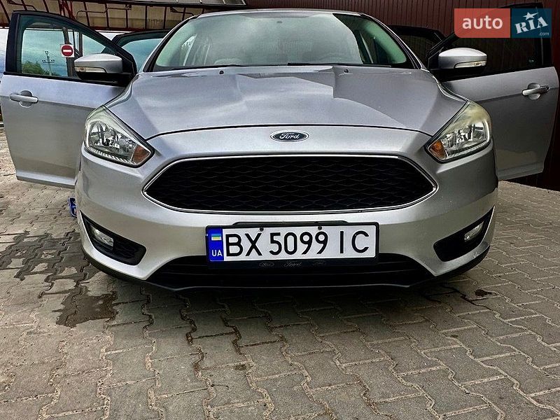 Седан Ford Focus 2015 в Городку