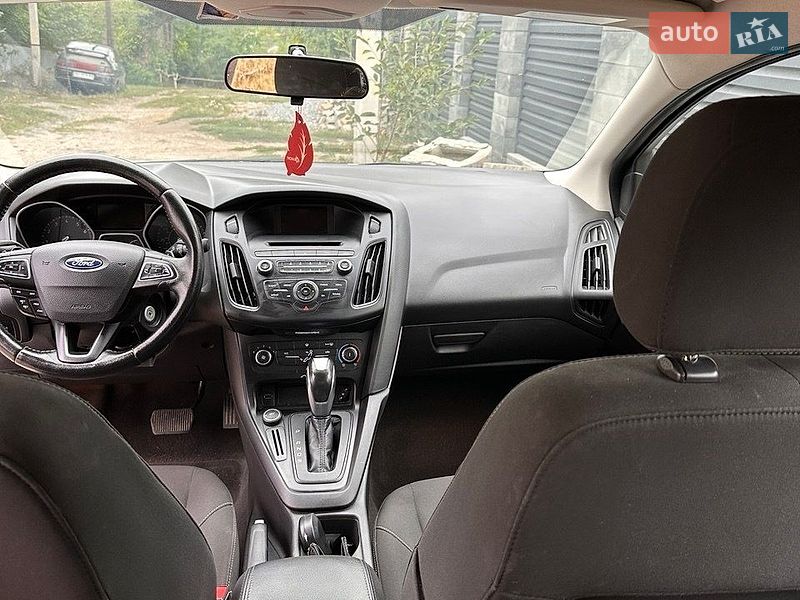 Седан Ford Focus 2015 в Городку