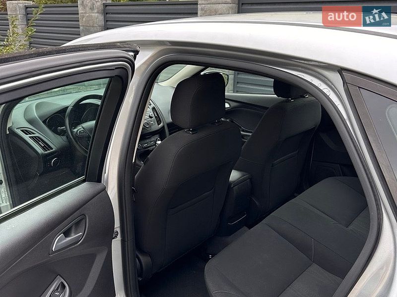 Седан Ford Focus 2015 в Городку