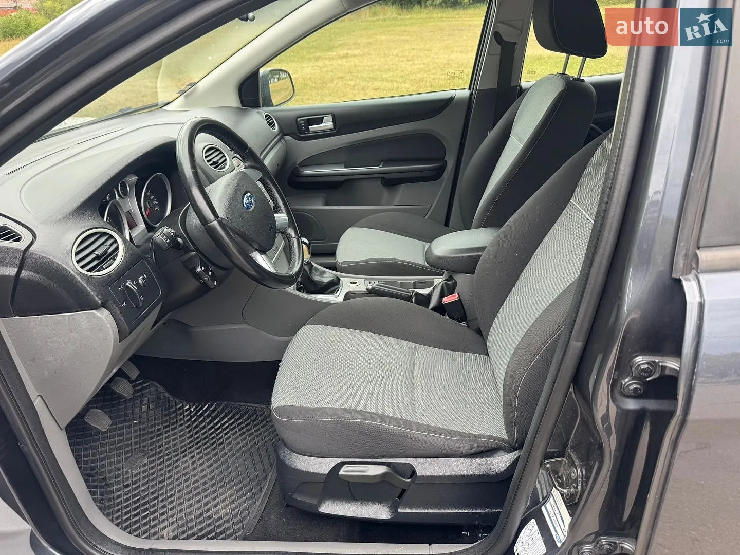 2010 Ford Focus - мініатюра 18