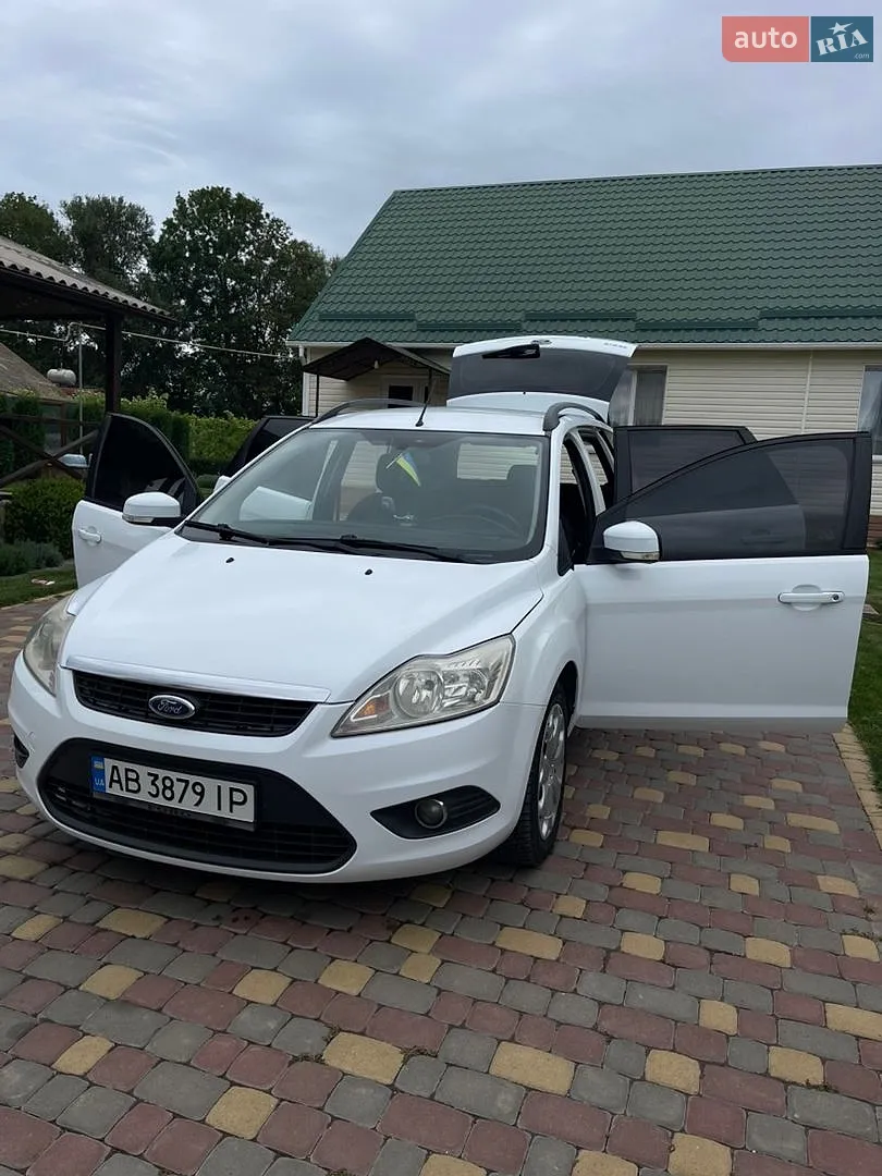 2010 Ford Focus - мініатюра 3