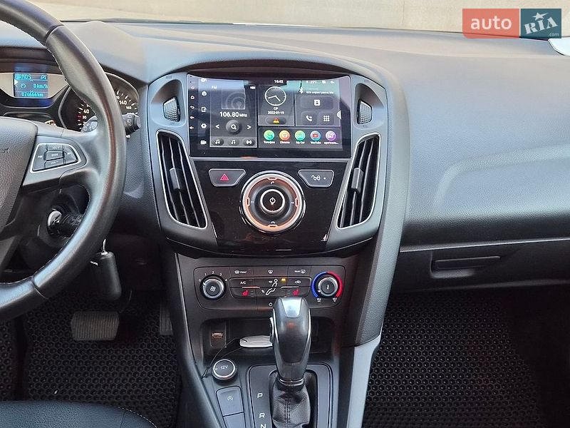 Хетчбек Ford Focus 2015 в Дніпрі
