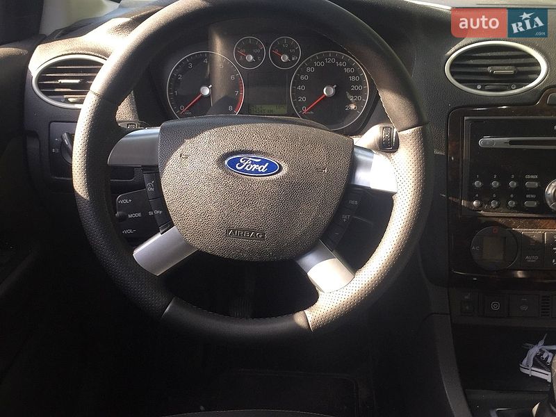 Хэтчбек Ford Focus 2005 в Киеве
