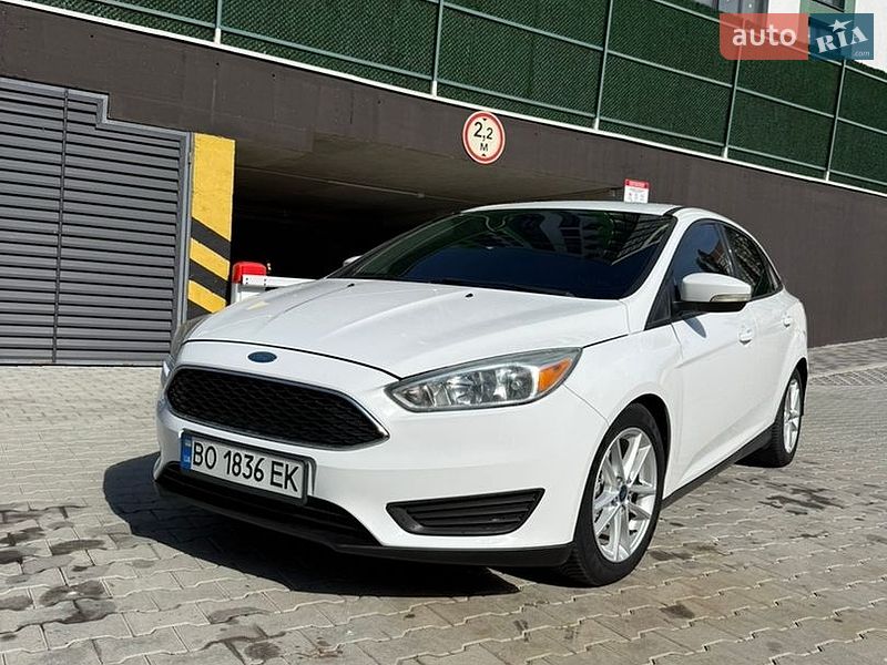Седан Ford Focus 2015 в Вараше