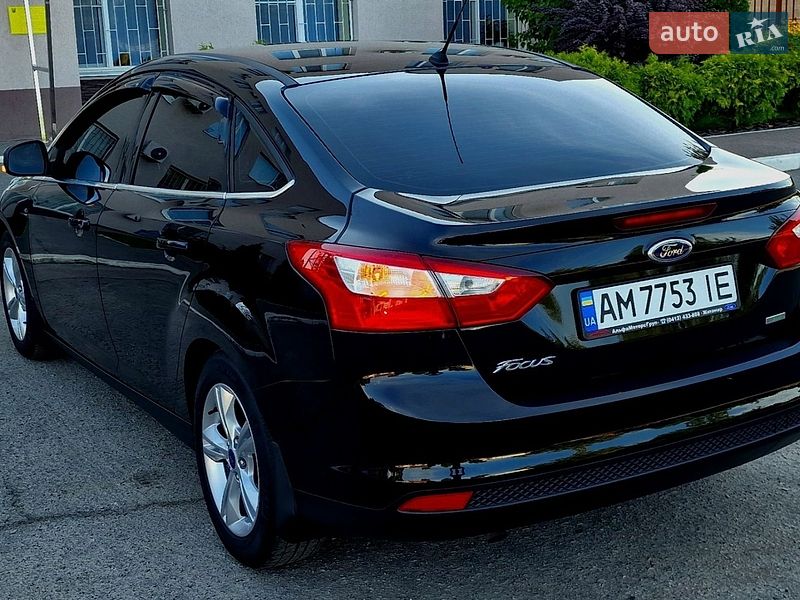 Седан Ford Focus 2013 в Песочине