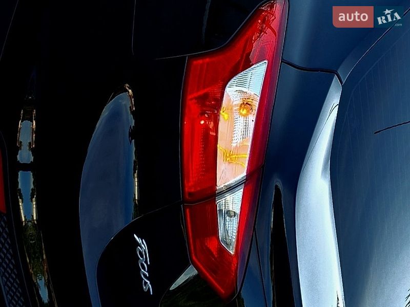Седан Ford Focus 2013 в Песочине