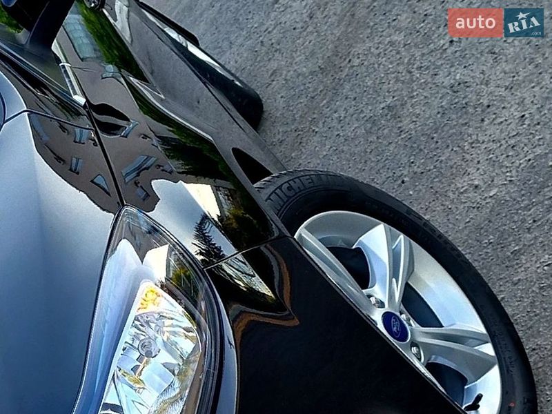 Седан Ford Focus 2013 в Песочине