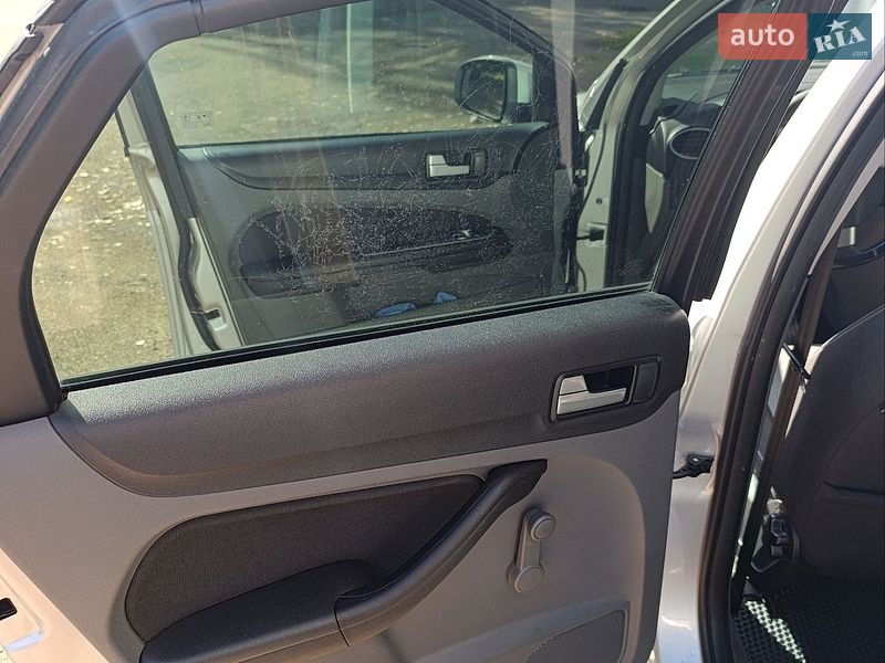 Хэтчбек Ford Focus 2010 в Львове фото 7 Хэтчбек Ford Focus 2010 в Львове