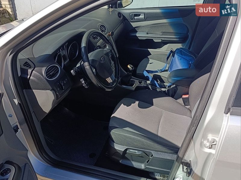 Хэтчбек Ford Focus 2010 в Львове фото 16 Хэтчбек Ford Focus 2010 в Львове