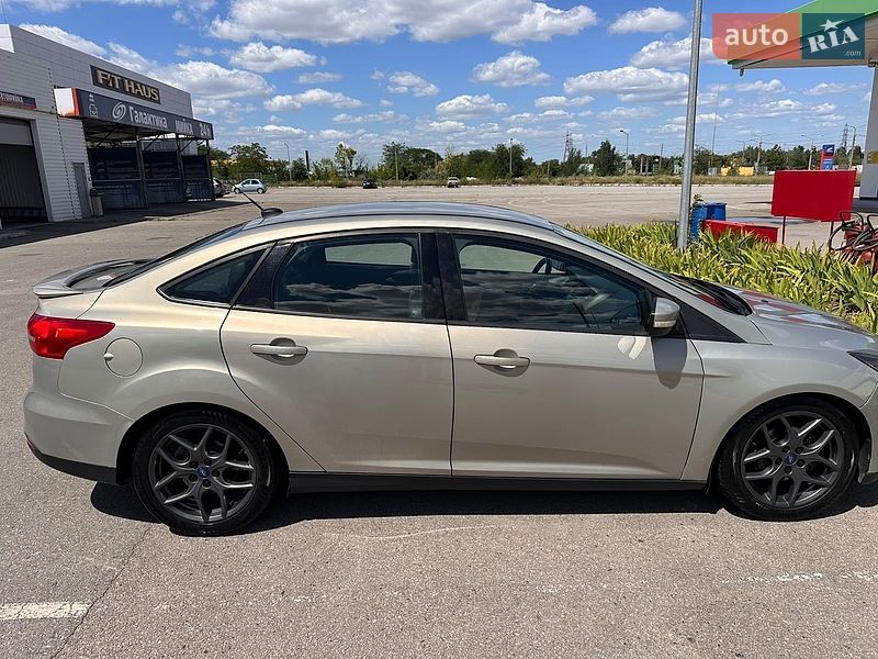 Седан Ford Focus 2015 в Запоріжжі