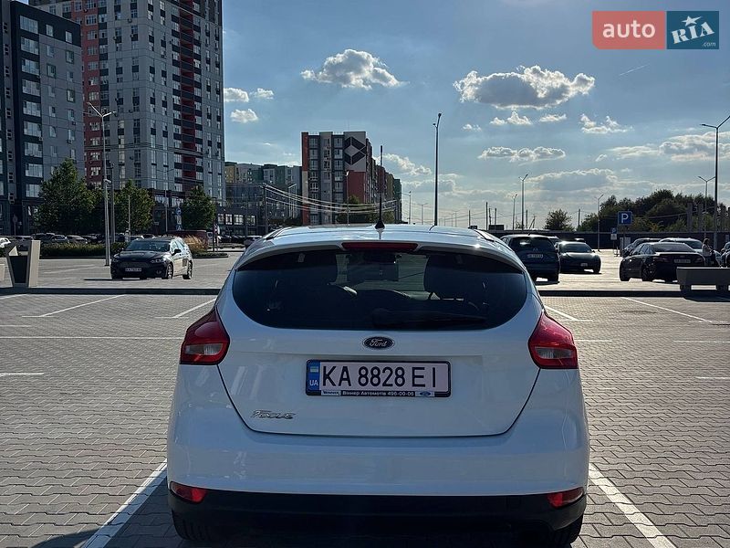 Хэтчбек Ford Focus 2016 в Киеве