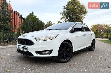 ford focus 2015 в Кривий Ріг від професійного продавця Максим