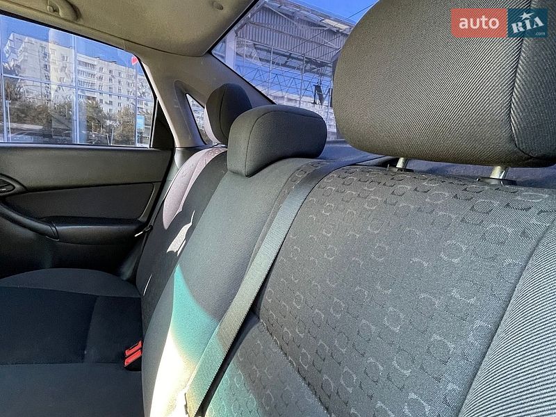 Седан Ford Focus 2003 в Запорожье