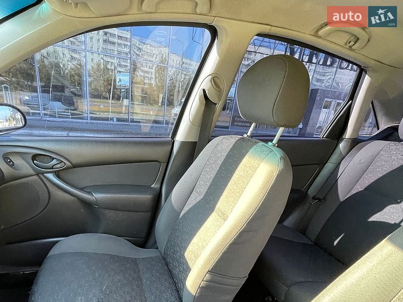 Седан Ford Focus 2003 в Запорожье