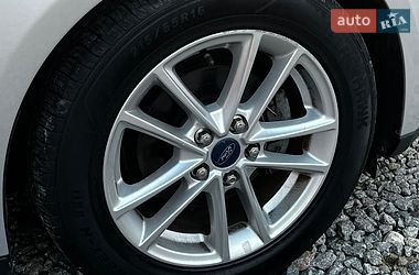 Хэтчбек Ford Focus 2015 в Дергачах