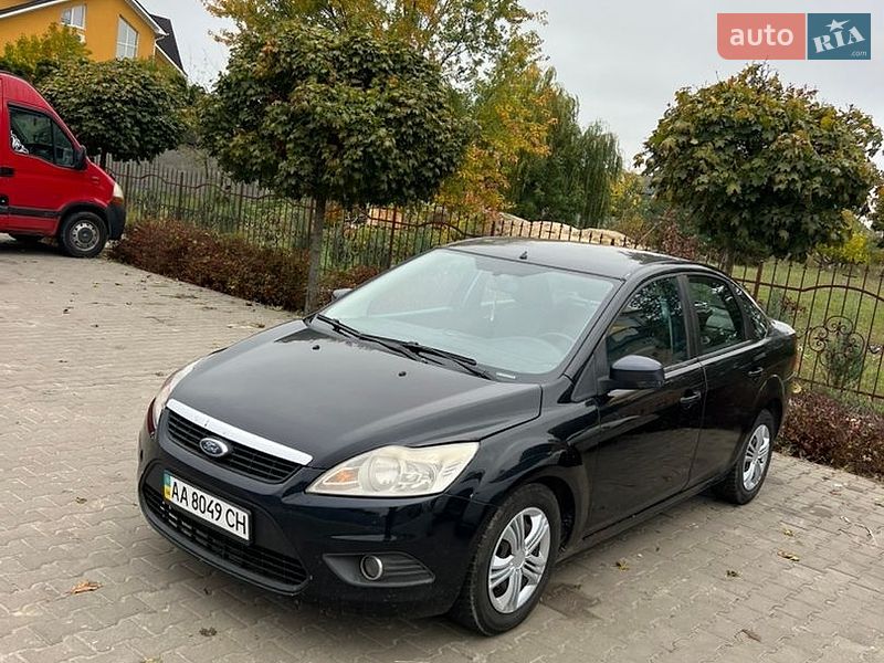 Седан Ford Focus 2011 в Счастливом