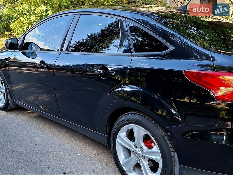 Седан Ford Focus 2015 в Дрогобыче