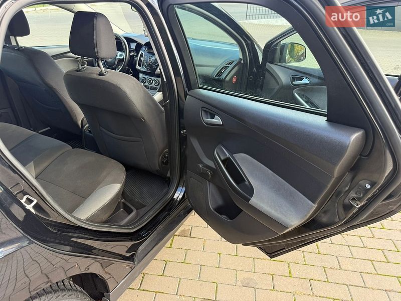 Універсал Ford Focus 2013 в Здолбуніві
