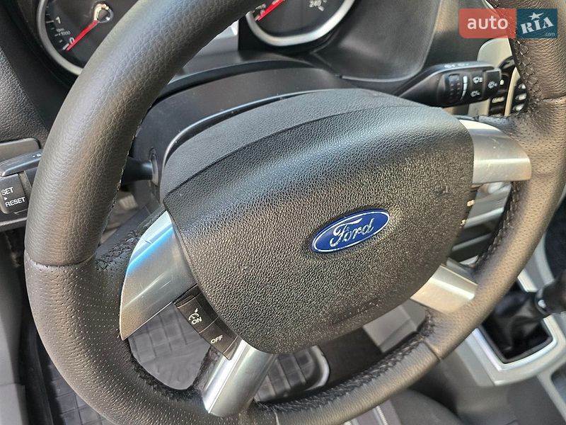Хетчбек Ford Focus 2008 в Києві