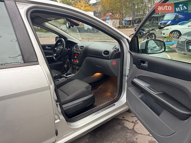 Хэтчбек Ford Focus 2008 в Киеве