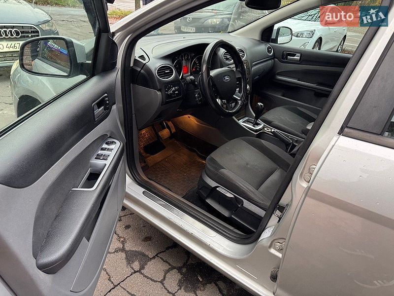 Хэтчбек Ford Focus 2008 в Киеве