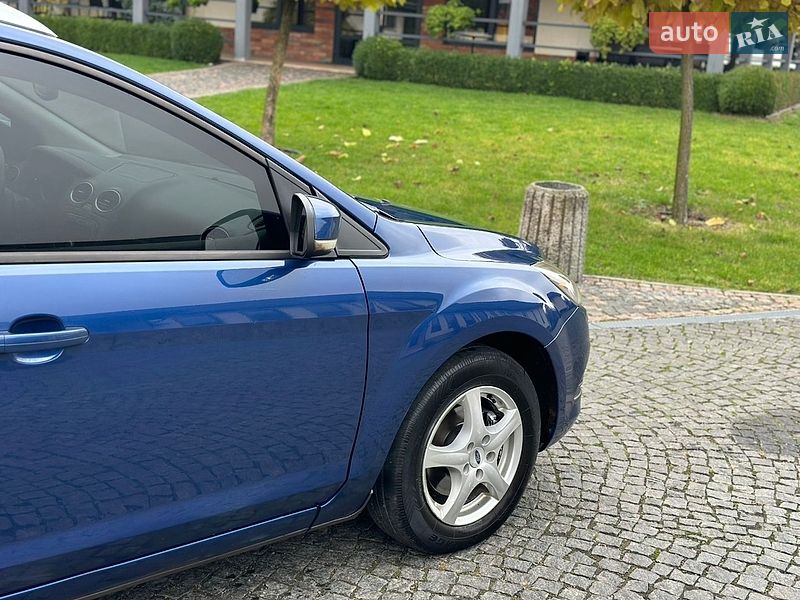 Универсал Ford Focus 2008 в Жовкве