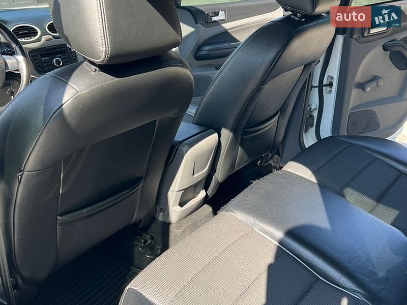 Универсал Ford Focus 2010 в Городке