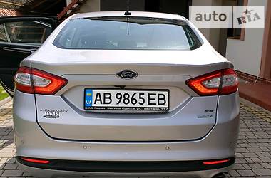 Седан Ford Fusion 2015 в 