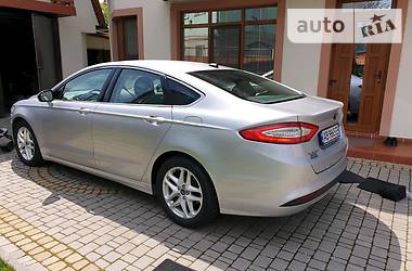 Седан Ford Fusion 2015 в 