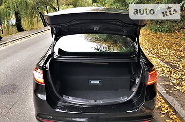 Седан Ford Fusion 2015 в 