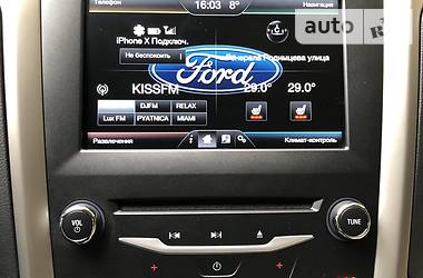 Седан Ford Fusion 2015 в 