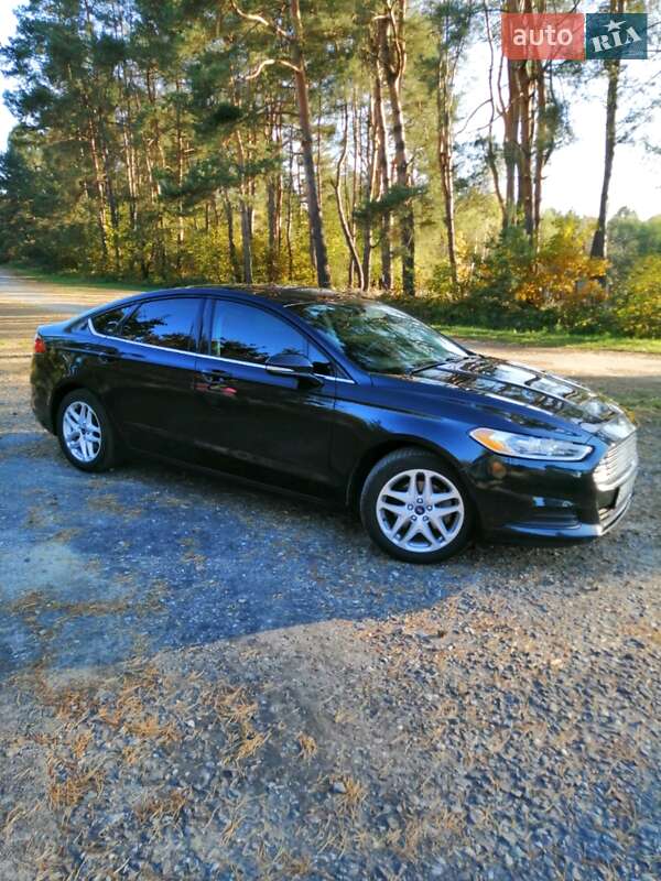 Седан Ford Fusion 2014 в Яворове