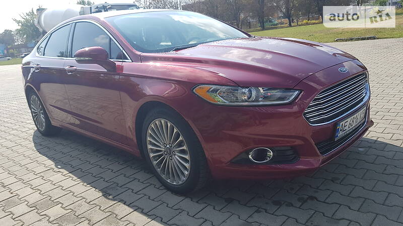 Седан Ford Fusion 2015 в Ужгороде