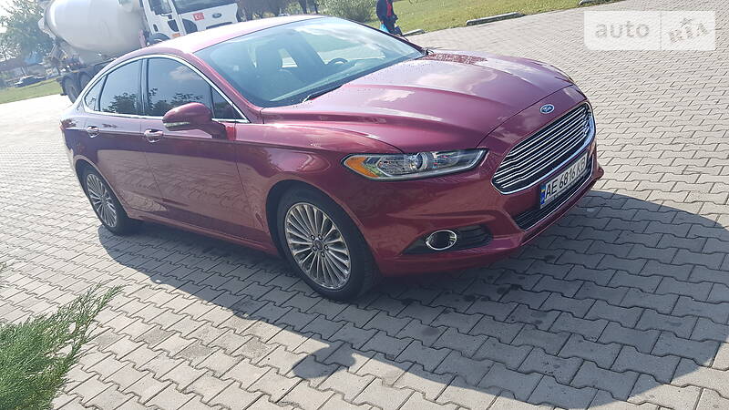 Седан Ford Fusion 2015 в Ужгороде