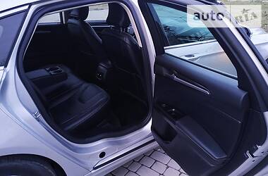 Седан Ford Fusion 2018 в 