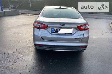 Седан Ford Fusion 2015 в 